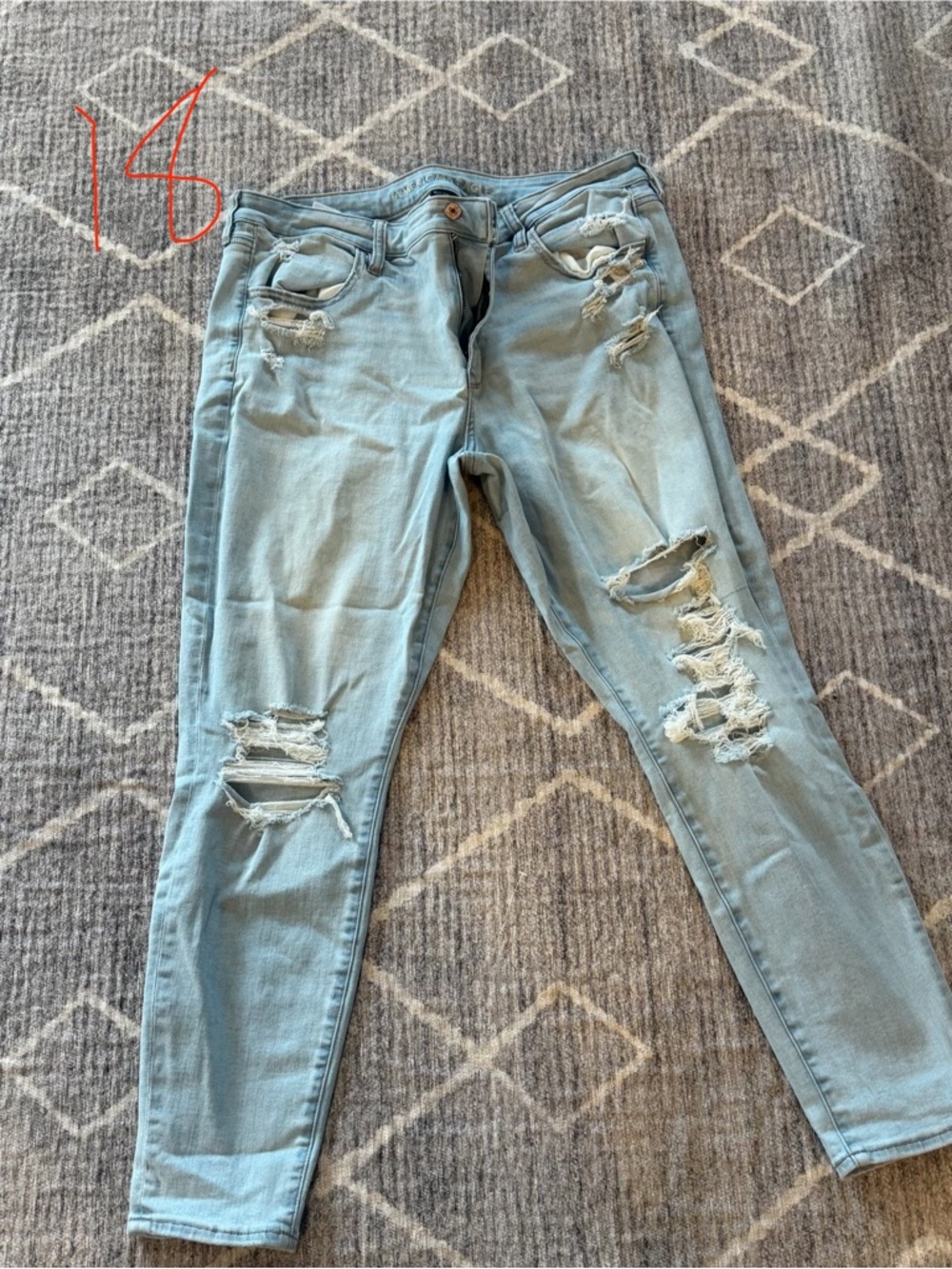 American Eagle Outfitters Light Wash Distressed Jeggings